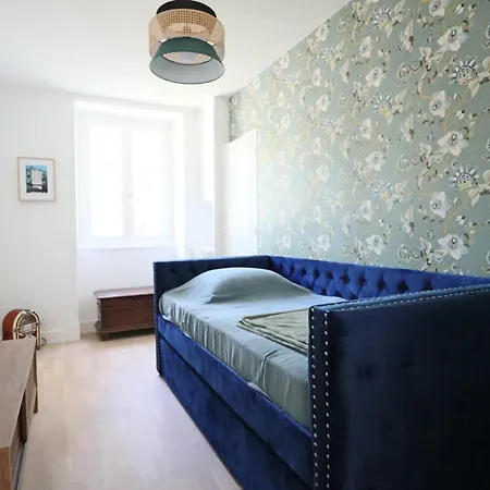 Rénové à La Bourboule, 6 Pers., 3 - Fr-1-858-33